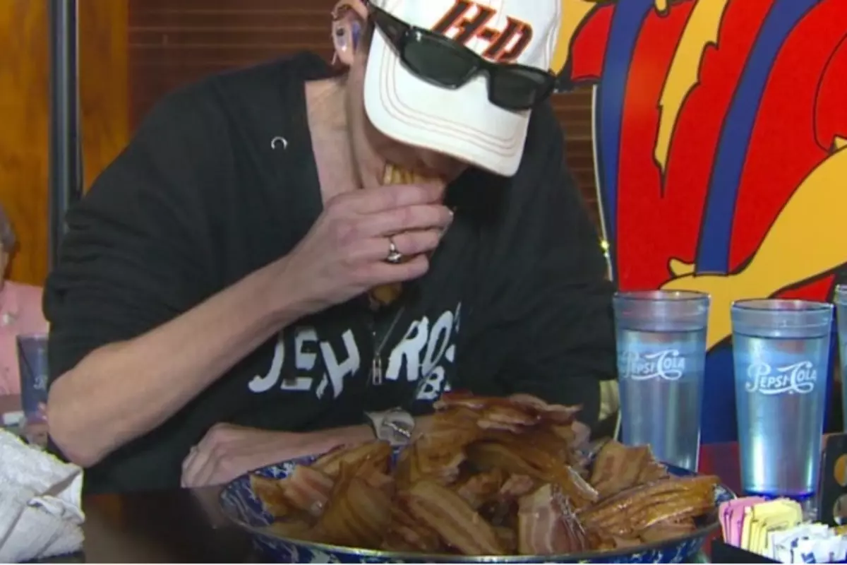 Woman Eats Five Pounds Of Bacon In Five Minutes VIDEO