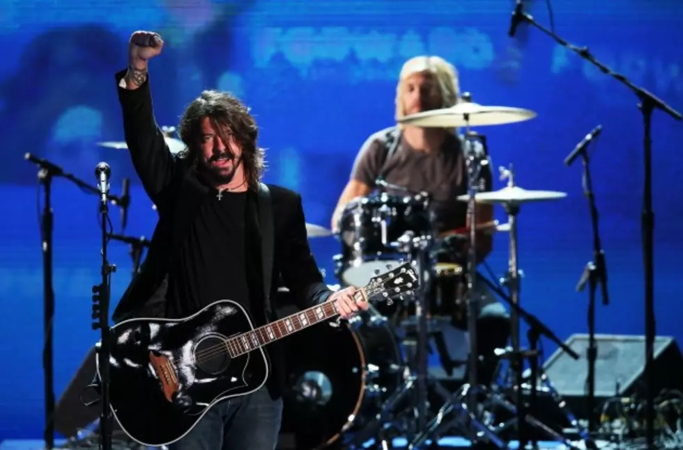 Dave Grohl Shares Injury Details + X-Rays of Broken Leg; Foo Fighters Cancel European Tour