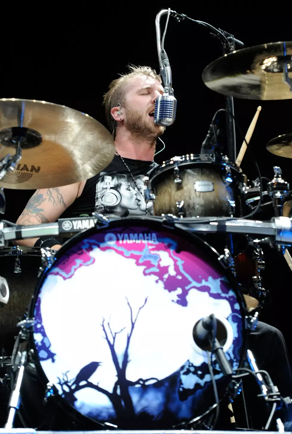 Neil Sanderson of Three Days Grace Jams Out With Finger Eleven During a Show [VIDEO]