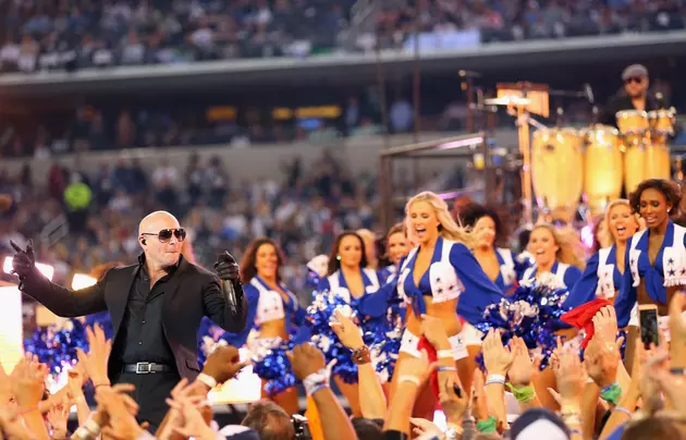 A Plea From a Dallas Cowboys Fan, Can We Please Get a Rock Band for Thanksgiving?