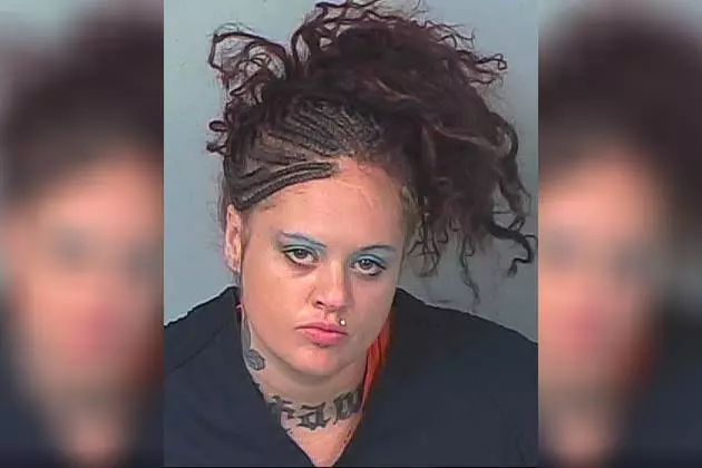 Woman Threatens to Crap Her Pants If She Gets Arrested, Guess What Happens Next?