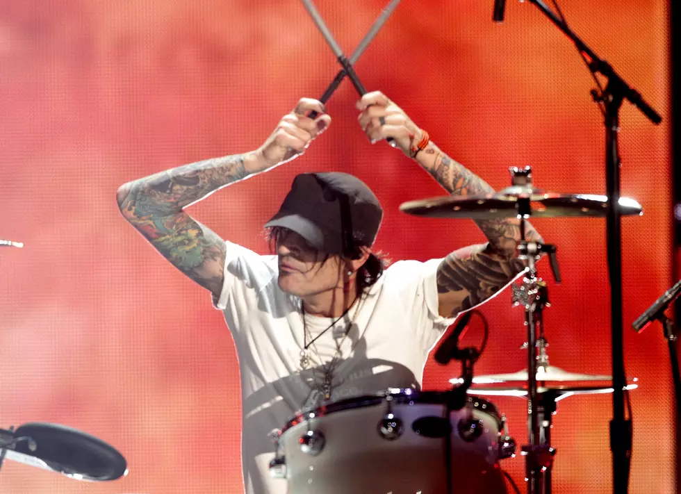 Watch Tommy Lee’s Roller Coaster Break Down During Band’s Final Show [VIDEO]