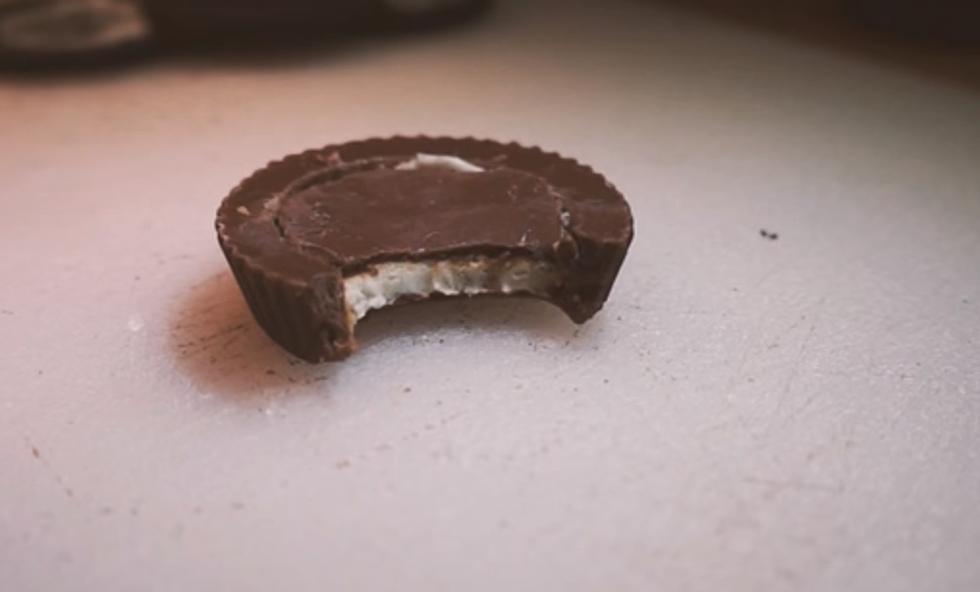 Reese’s Peanut Butter Cup with Oreo Cream Transplant is the Snack Your Stoned Ass Needs [VIDEO]