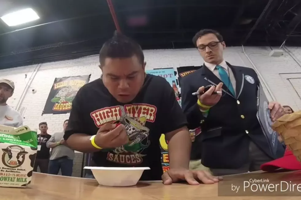 Man Eats 22 Of The World’s Hottest Peppers
