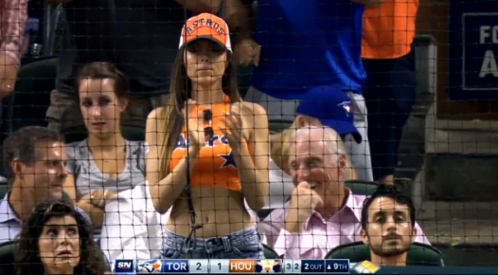 Check Out this Super Hot Astros Fan [VIDEO]