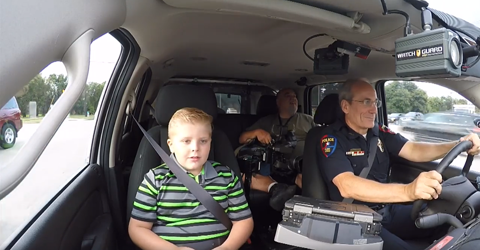 North Texas Police Officer Gives Kid Who Dreams of Being a Cop a Ride on First Day of School