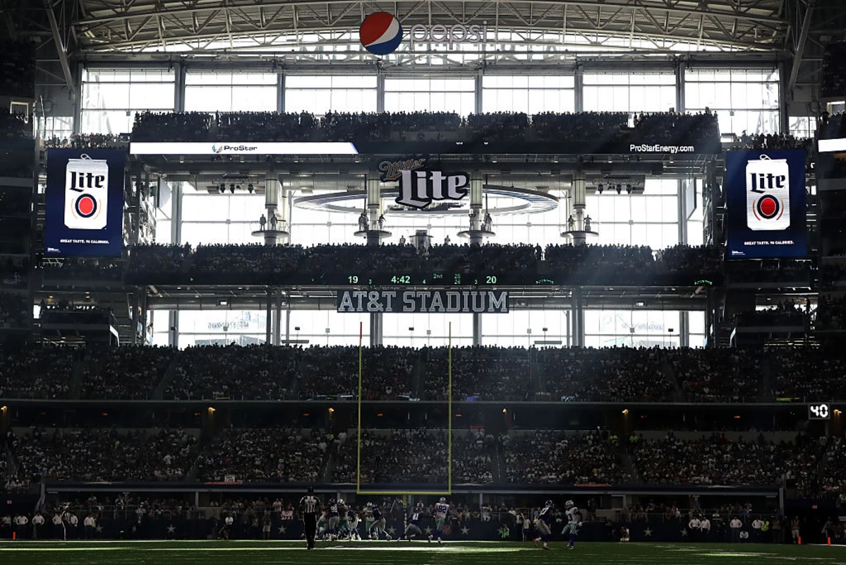 Blinding sunlight in AT&T Stadium plays role in Cowboys loss
