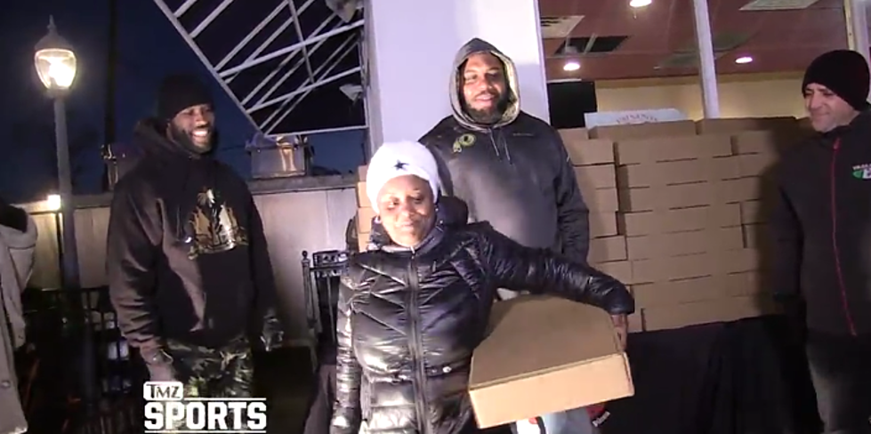 Dallas Cowboys Fan Talks Smack With Redskins Players Handing Out Free Turkeys [VIDEO]