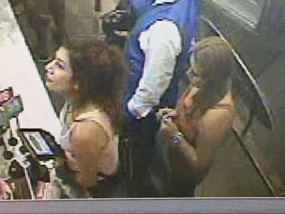 Two Texas Women Rob Taco Cabana&#8217;s Beer Bucket, Beat Guard With the Beer