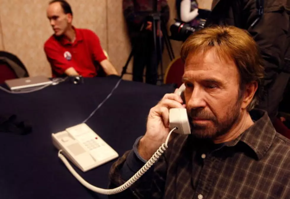 Chuck Norris Wants Texans to Come Together to Break a  Record