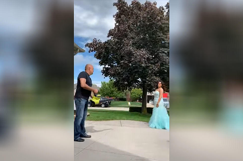 Practical Dad Uses Blower to Make Perfect Prom Pictures