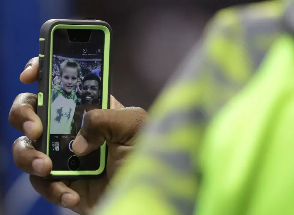 New Dallas Cowboys Technology Let&#8217;s the Players Take a Photo With You