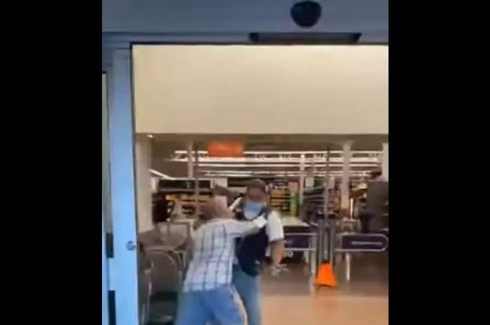 A Guy in Florida Tried to Fight Walmart Employees Over Mask Policy