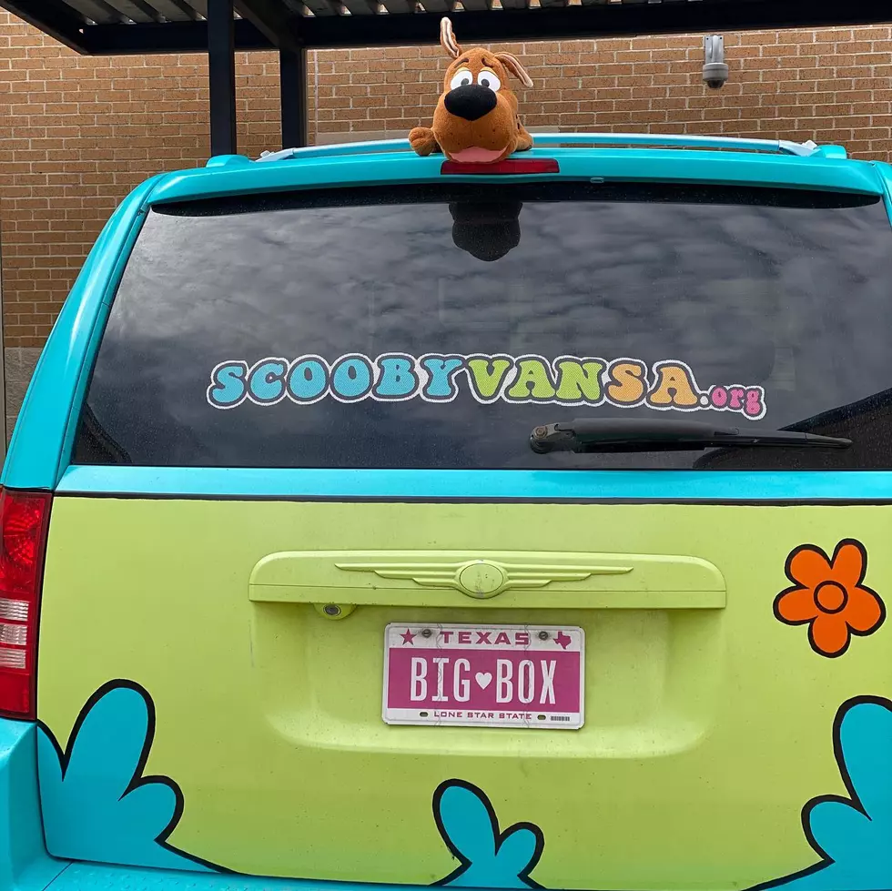 Scooby Doo Van Travels Around Texas Hooking Up Kids with Free Books