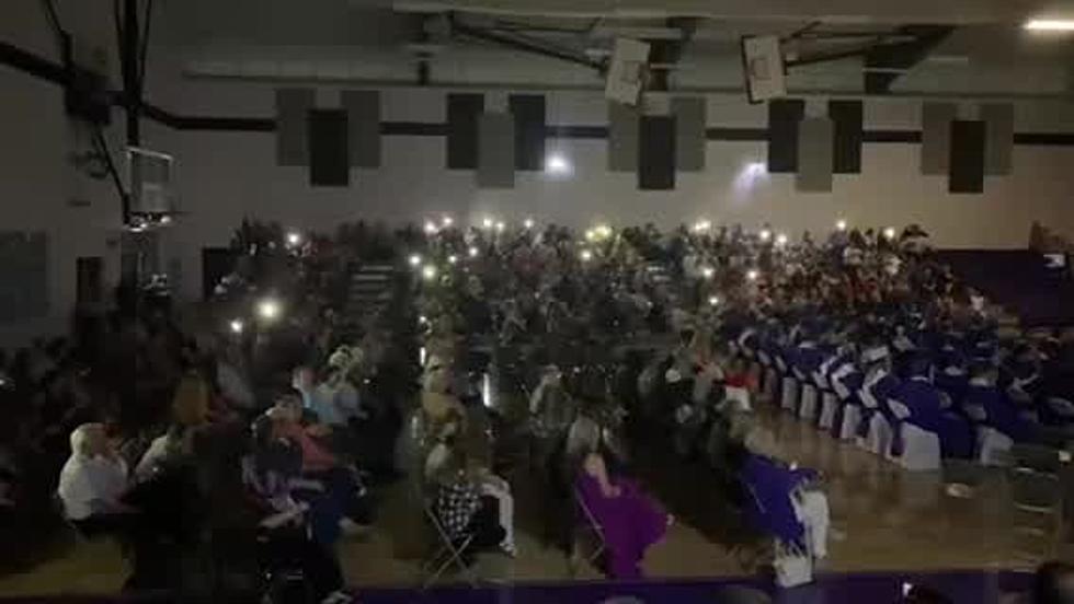 Texas High School Graduation Loses Power, Phones Light Up the Auditorium [VIDEO]