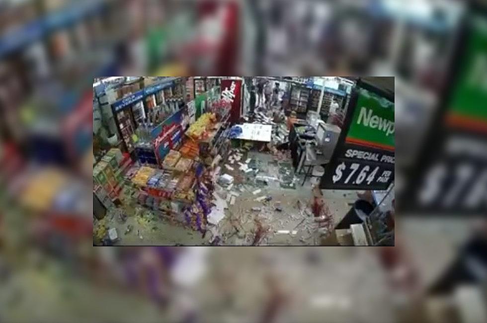 Dallas Liquor Store Trashed Over Cell Phone Dispute