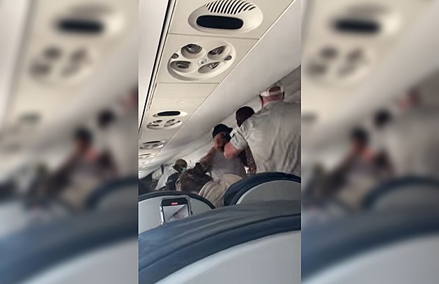 Two Dudes Brawled Over a Reclined Seat on a Flight to Austin