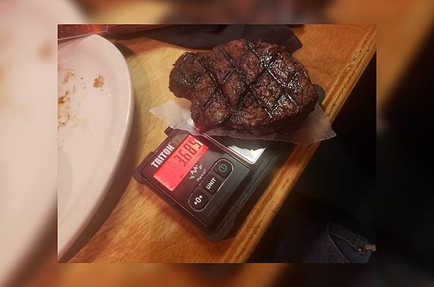 A Guy Actually Weighed His Steak at Texas Roadhouse