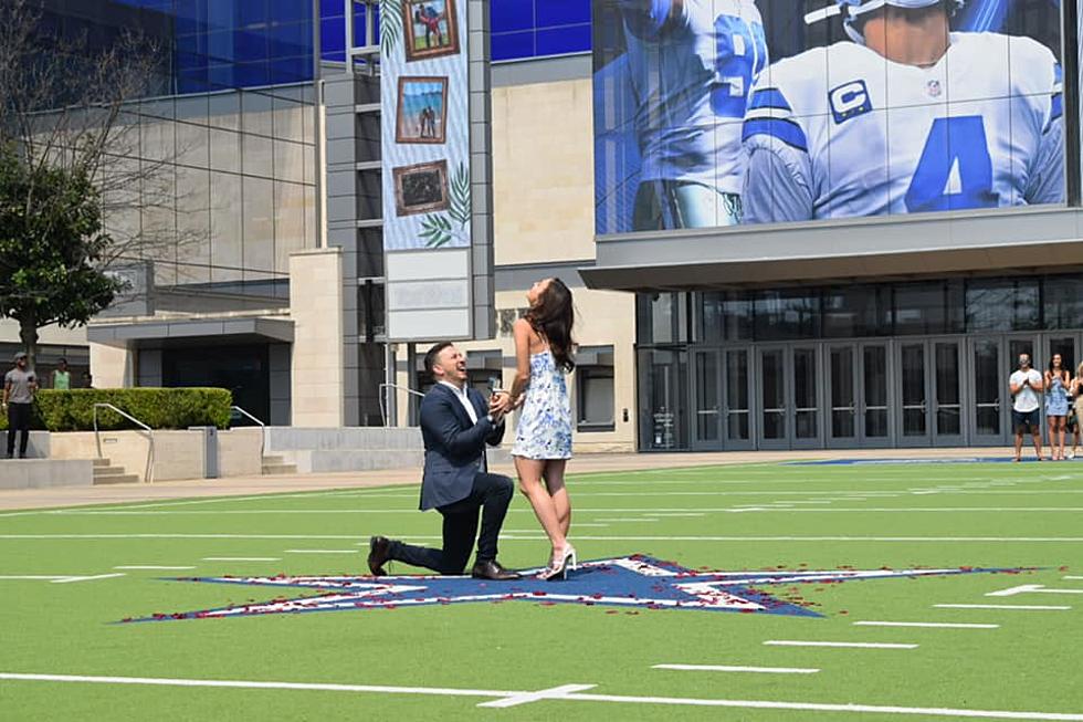 Dallas Cowboy Cheerleader Engagement Video Going Viral