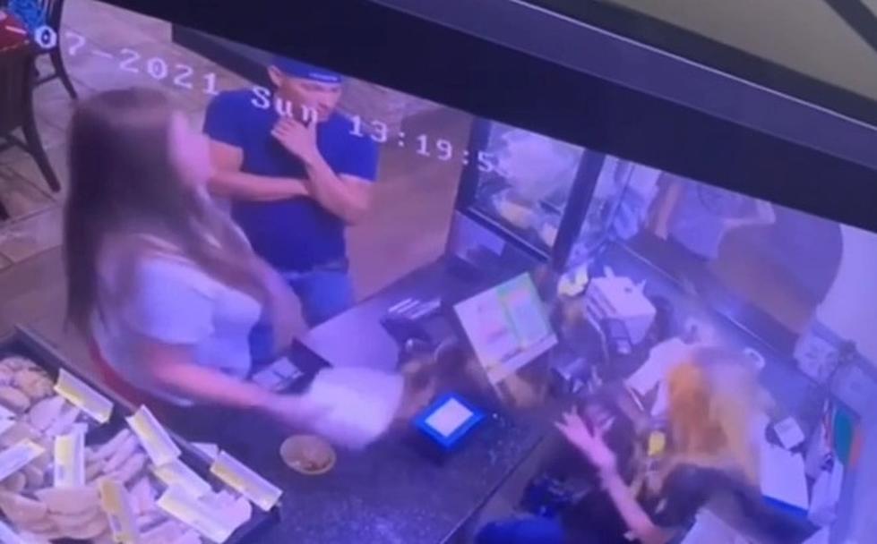 Texas Woman Throws Soup at Restaurant Worker for Soup Being Too Hot