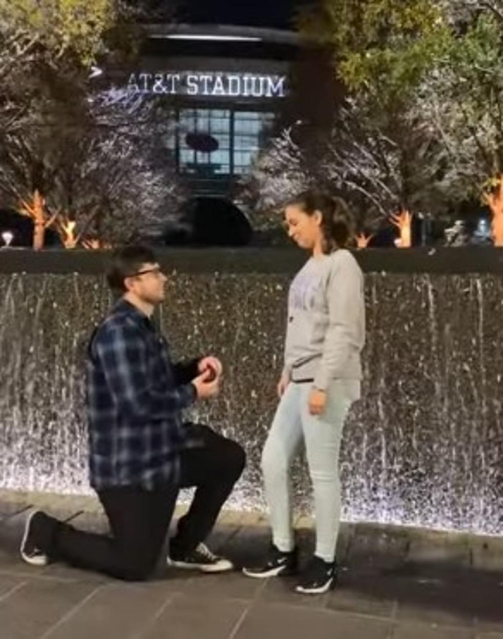 Dallas Cowboys Proposal Goes Very Wrong, Guy Loses Ring for 30 Minutes