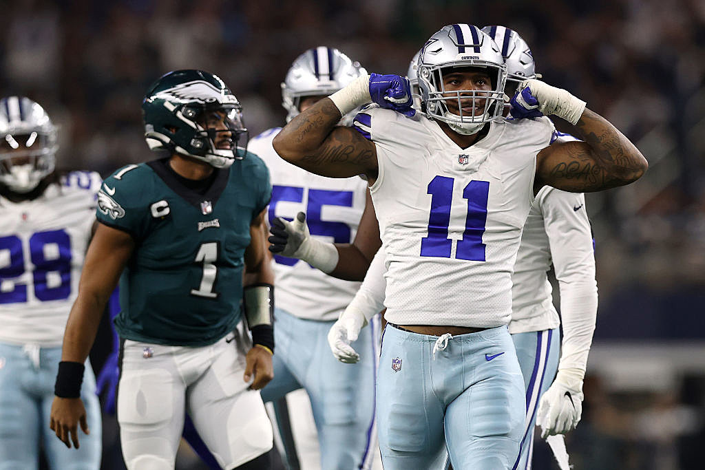 Micah Parsons of the Dallas Cowboys forces Taylor Heinicke of the News  Photo - Getty Images