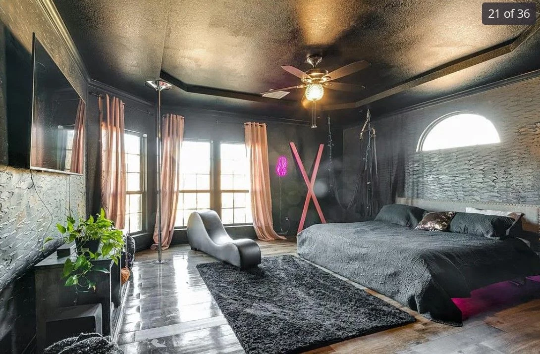 Get Freaky in This Texas House with an Awesome Sex Room photo