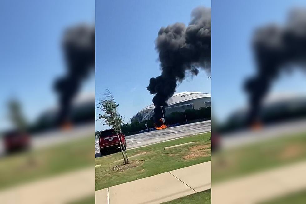 Twitter Reacts Predictably to Burning Porta Potties at Cowboys&#8217; Stadium