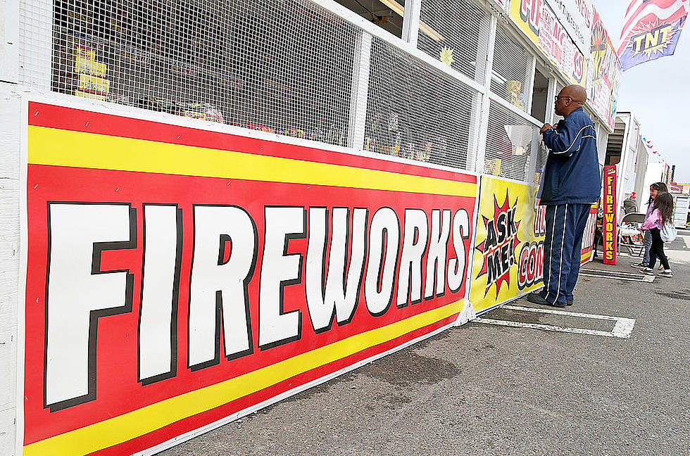 Are Those Texas Themed Fireworks Any Good? Let’s See!