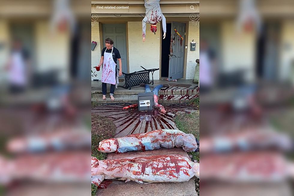Dallas Man’s Gory Halloween Display is a Sight to See