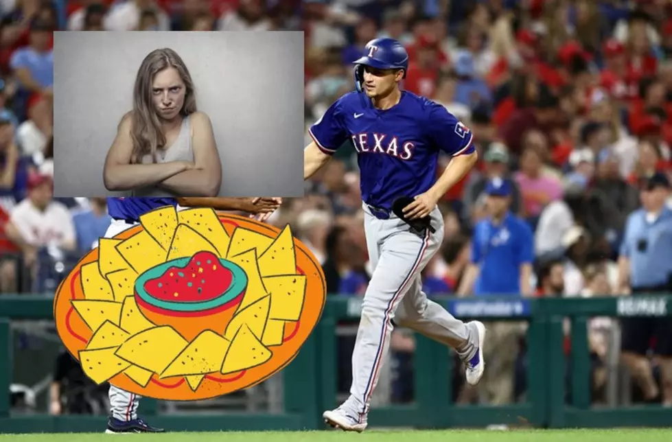 Watch a Texas Ranger Take Out a Fan’s Nachos With Home Run Ball