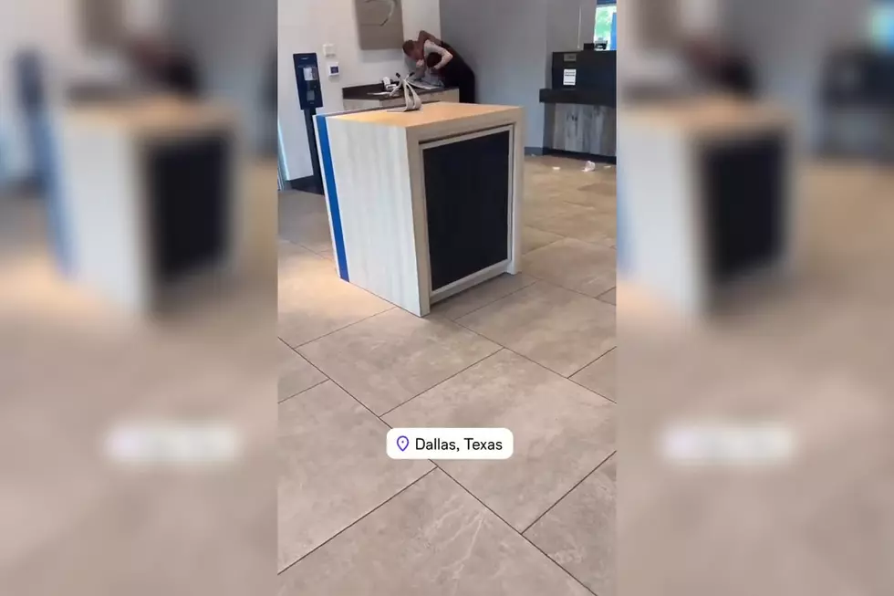 Misunderstanding Leads to Wrestling Match at Dallas Bank
