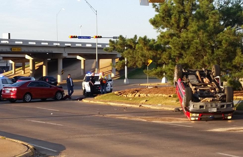 Roll Over Accident on Kell Slows Morning Commute