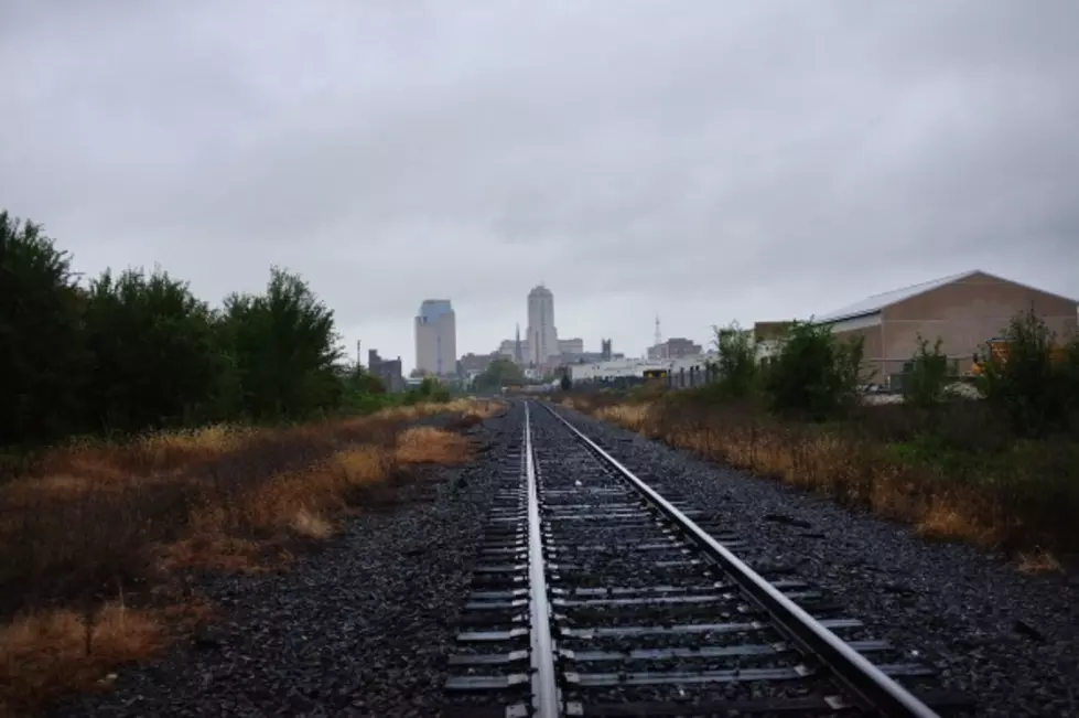 Railroad Companies Offering $25,000 Signing Bonus