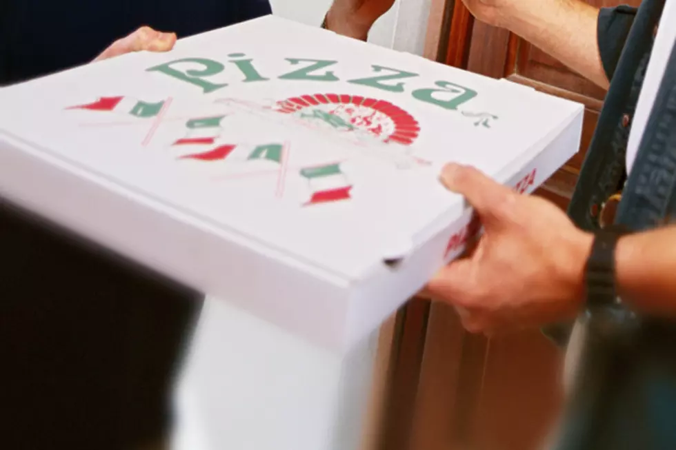 WFPD Officer Delivers Pizza