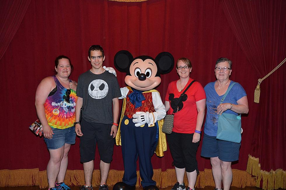 Burkburnett Family Wins Trip to Disney World in National Mazzio’s Contest