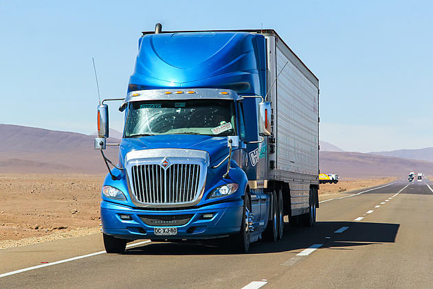 A Texas Trucking Company is Offering Drivers $14,000 a Week