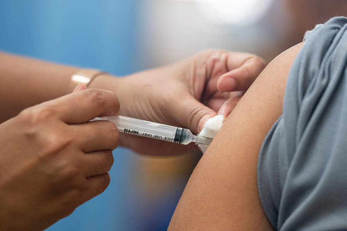 Третья вакцина. Вакцинация реципиентов крови. Where find moderna vaccine in Geneva.