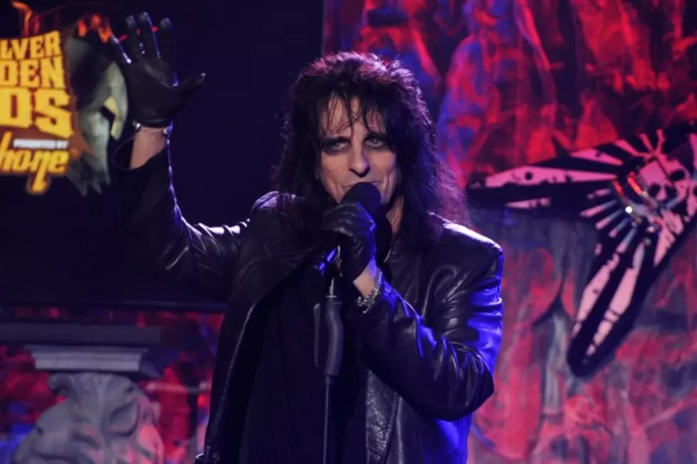 Alice Cooper on Today’s ‘Testosterone-Free’ Rock Bands: ‘Where is the Fire?’