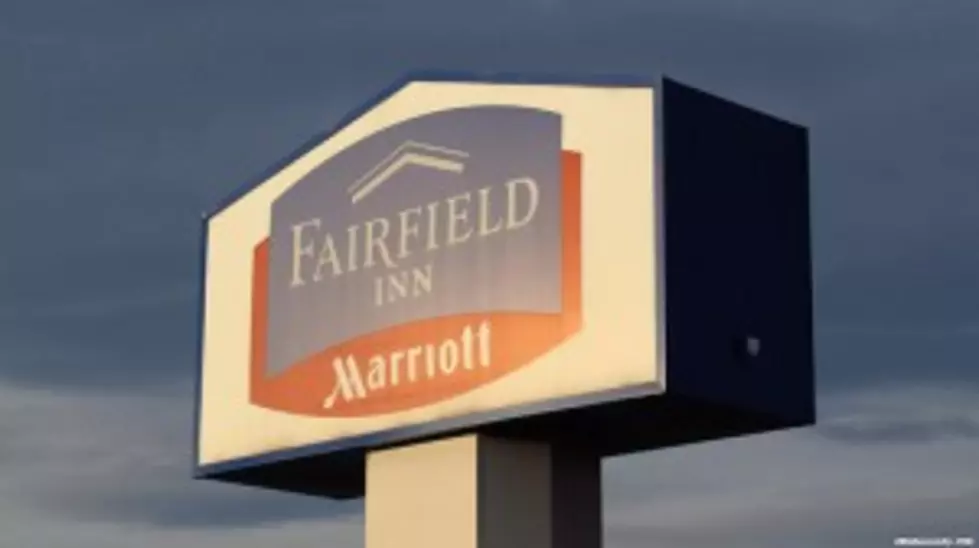 Victoria&#8217;s Fairfield Inn Offers Free Rooms on Christmas Eve