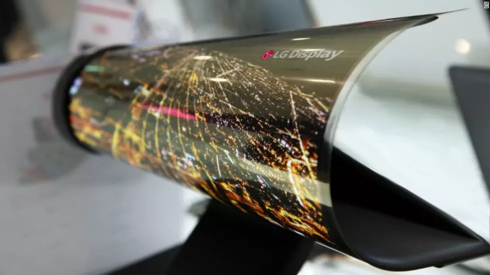 LG Unveils TV That You Can Roll Up Like a Newspaper
