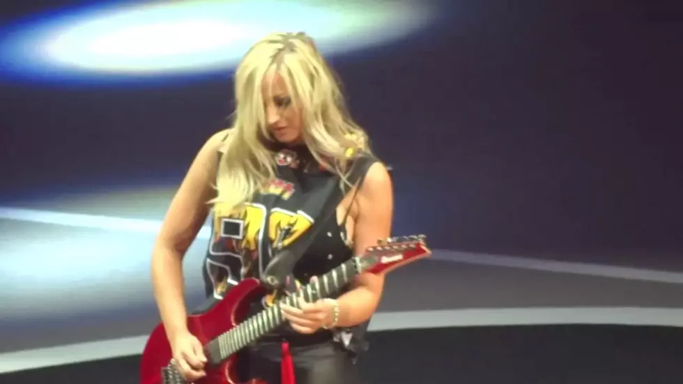 Watch Girl Shred the Star Spangled Banner on Her Guitar