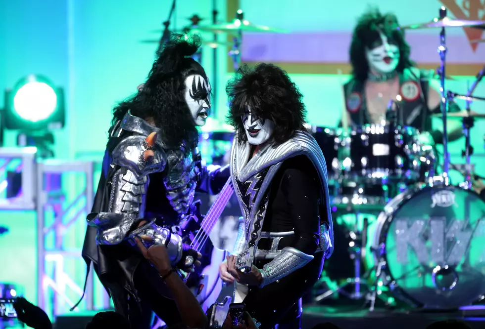 KISS Meets the B-52s in Epic Mashup ‘Detroit Rock Lobster’