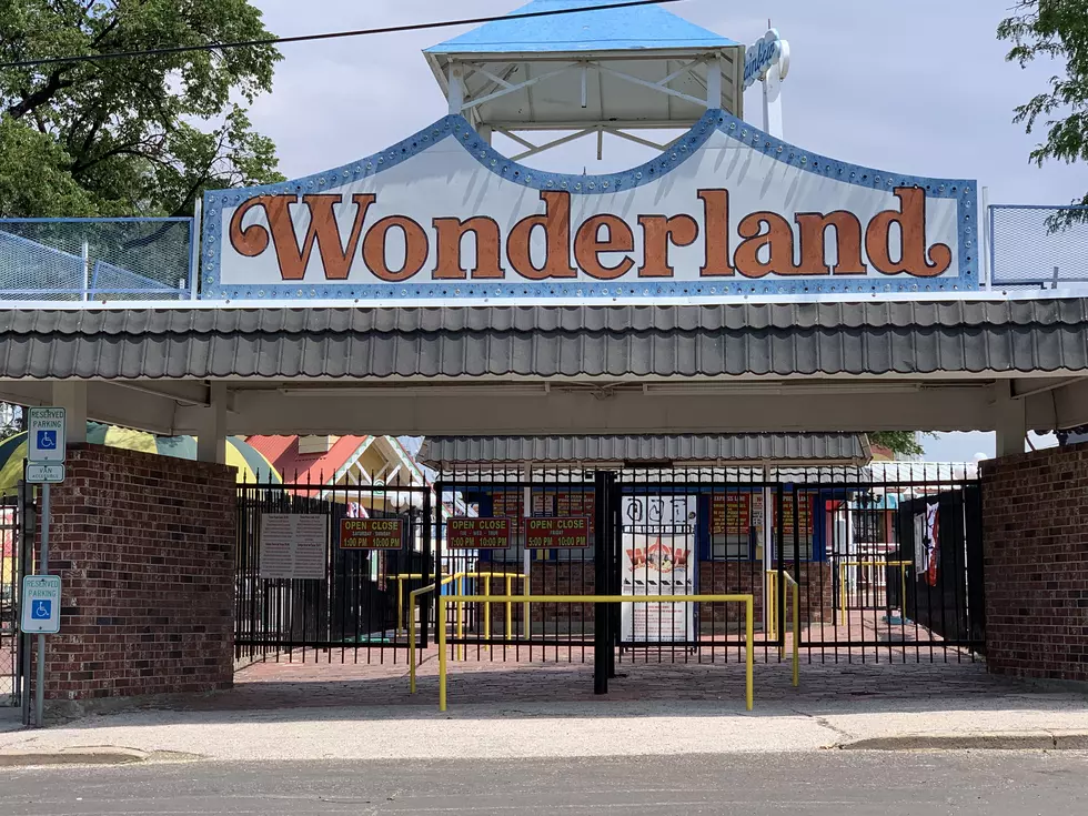 Wonderland Brings Back Free Admission For Dad In Amarillo, TX