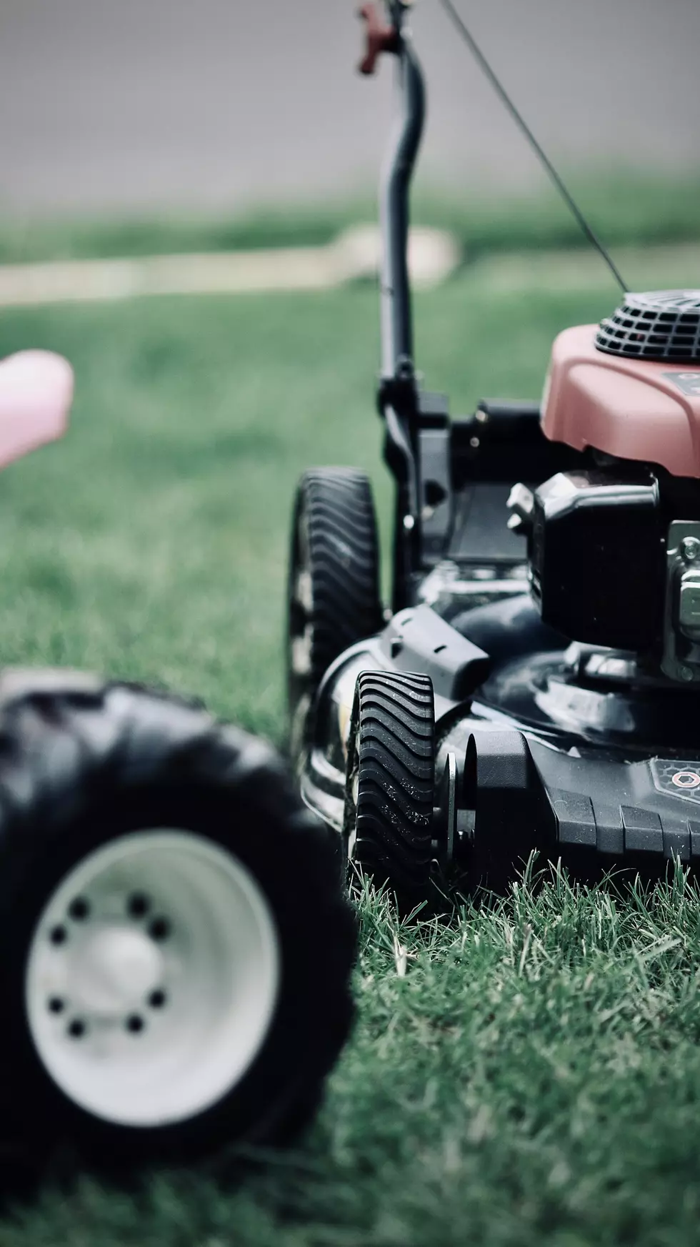 New York Bans Gas Powered Lawn Equipment. Is Texas Next?