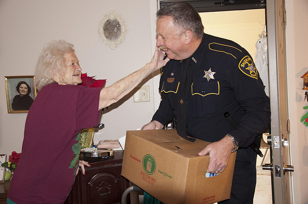 Bossier Sheriff’s Deputies Deliver Food Boxes