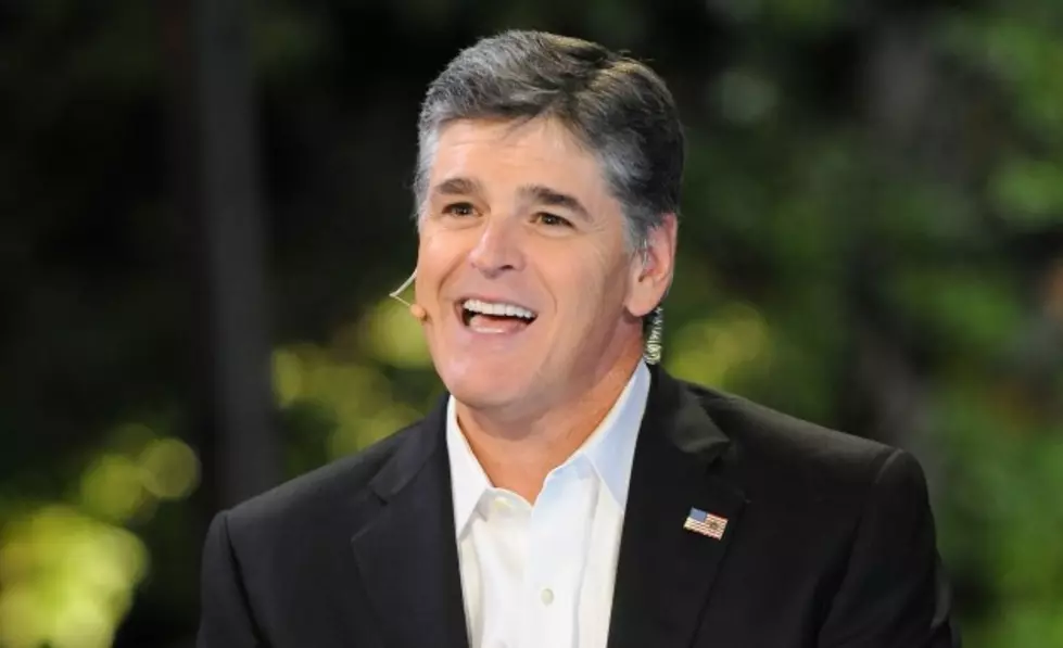 Jon Stewart Tries &#8216;Wooing&#8217; Sean Hannity to Stay in New York