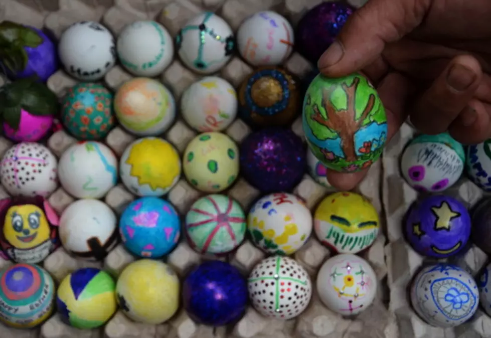 Secrets to Dyeing Easter Eggs