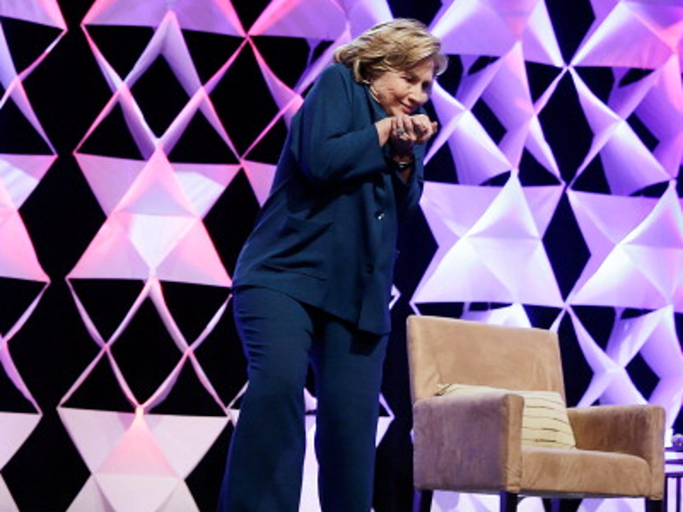 Hillary Clinton Puts On Southern Accent For South Carolina Democrats [VIDEO]