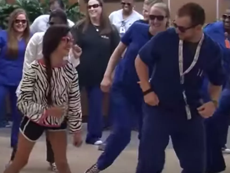 Willis-Knighton Cancer Center Team Suprises Teen Patient With &#8220;Flashmob&#8221; Dance
